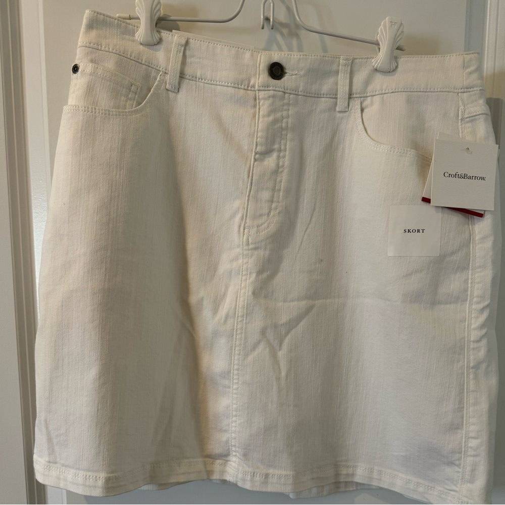Croft & Barrow Cream Skorts Casual Style